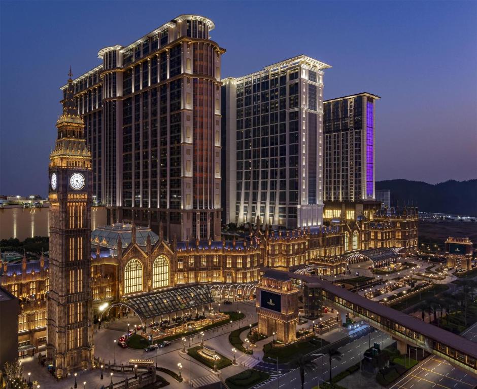 Conrad Macao — why a hotel doesn't have to offer everything itself