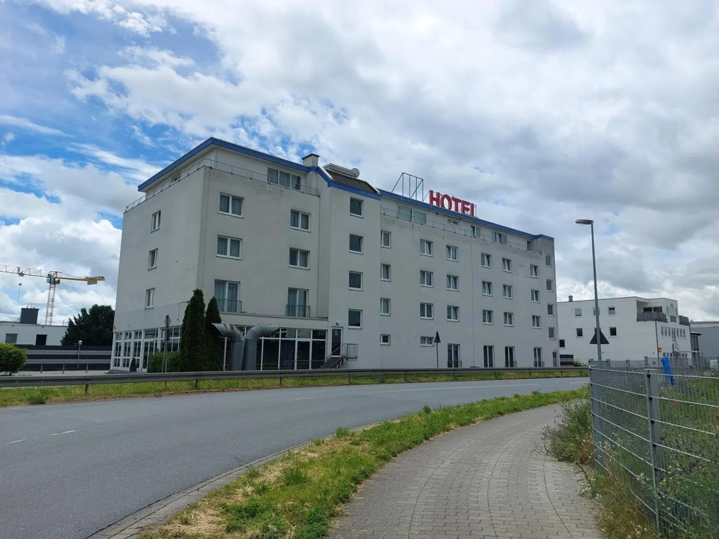 Wert sichern im Hochzins-Umfeld — wie ein Nutzungskonzept ein Hotel verkäuflich macht